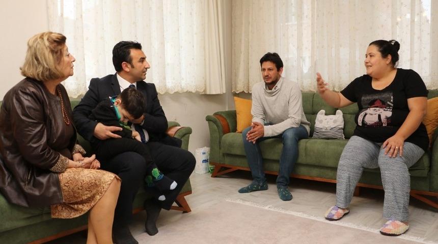 Minik &Ouml;mer&rsquo;e B&uuml;y&uuml;kşehir eli