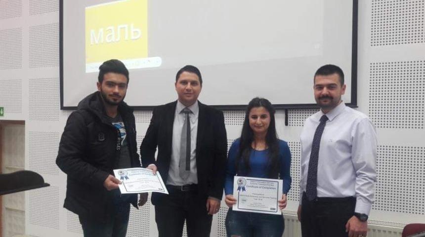 &Ouml;ğrencilere &ldquo;Literat&uuml;r Tarama Teknikleri ve Araştırma İpu&ccedil;ları&rdquo; semineri