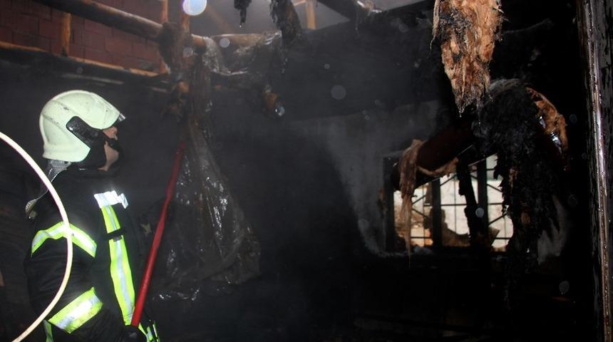 Kula&rsquo;da ev yangını