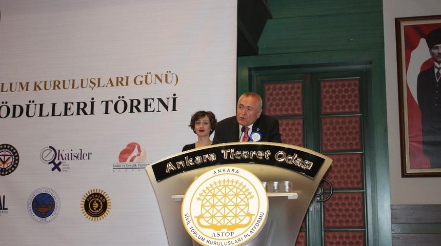 &ldquo;5 Aralık D&uuml;nya G&ouml;n&uuml;ll&uuml;ler G&uuml;n&uuml;&rdquo; &ouml;d&uuml;lleri sahiplerini buldu