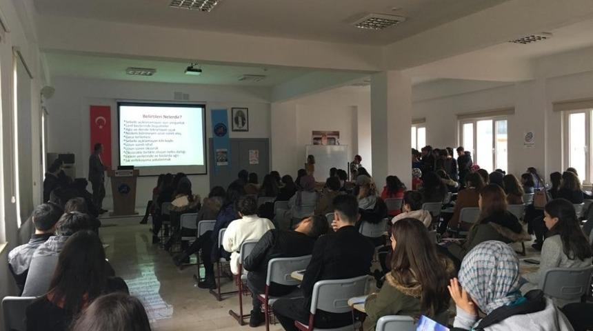 &Uuml;niversite &Ouml;ğrencilerine AIDS semineri