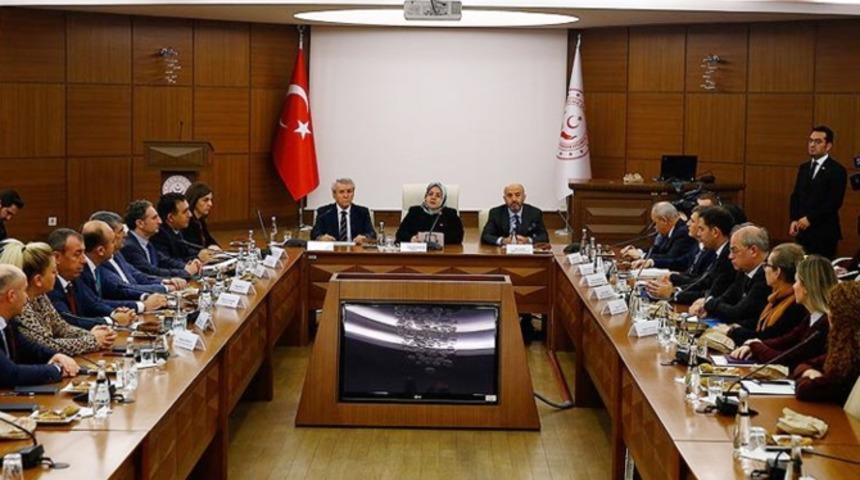Bakan Selçuk'tan  asgari ücret açıklaması