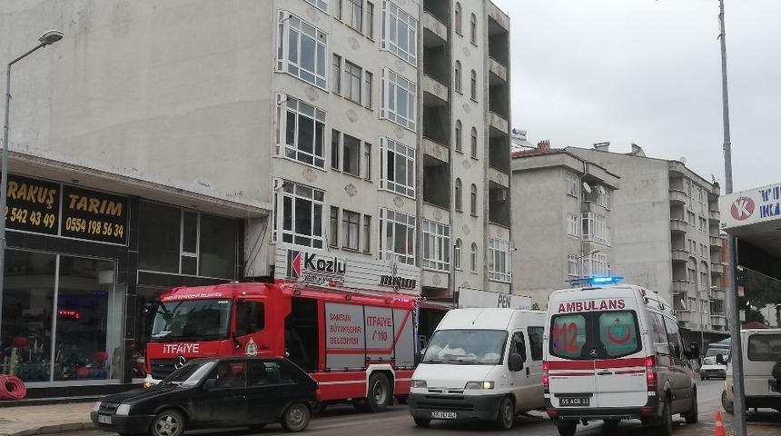 4 yaşındaki &ccedil;ocuk &ccedil;akmakla oynarken yangın &ccedil;ıkardı