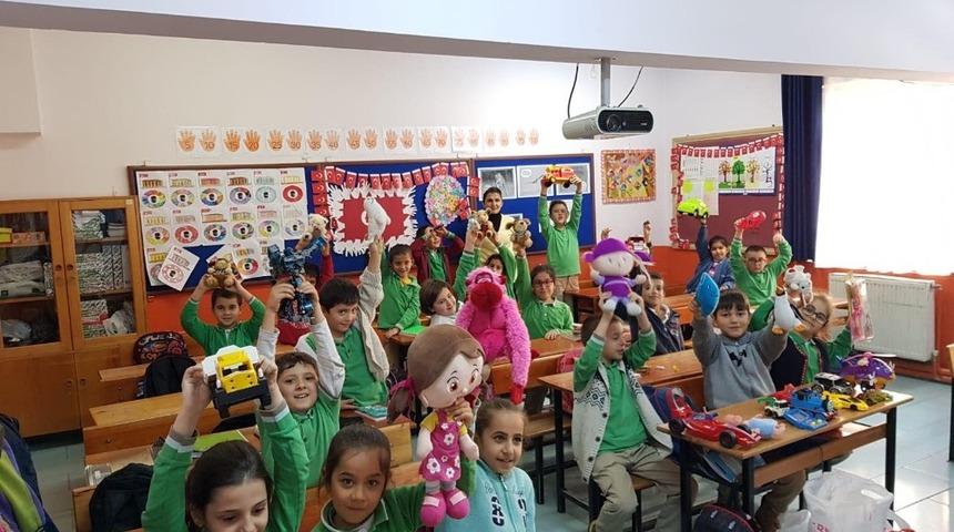 Edremit&rsquo;ten Edremit&rsquo;e oyuncak kardeşliği