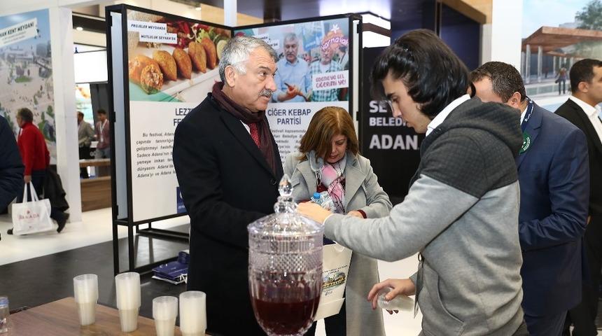 Seyhan Belediyesi, İzmir&rsquo;de Adana&rsquo;yı tanıttı