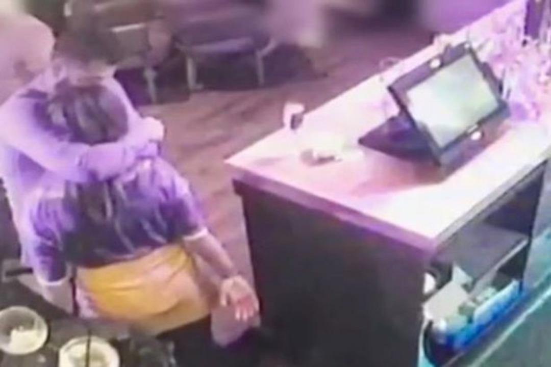 Artık hi&ccedil; g&uuml;lemeyebilir! O anlar ortaya &ccedil;ıktı