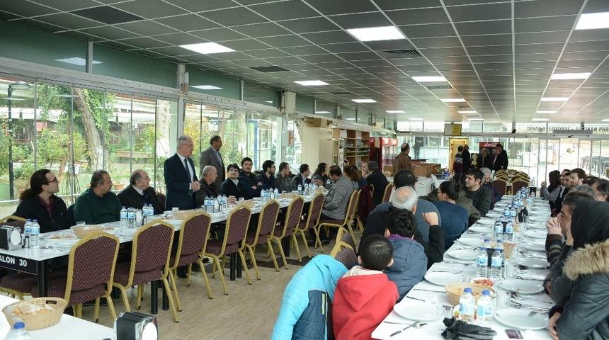Dinar Belediye Başkanı Saffet Acar, m&uuml;hendislerle yemekte buluştu