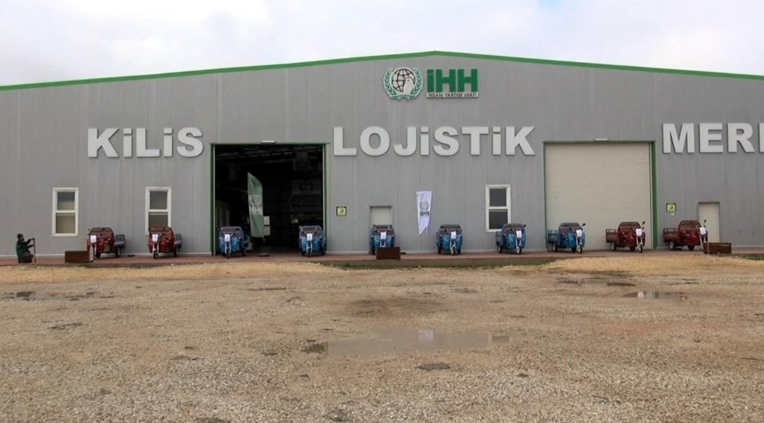 Engelli Suriyelilere &rsquo;Tuk Tuk&rsquo; motosiklet dağıtıldı