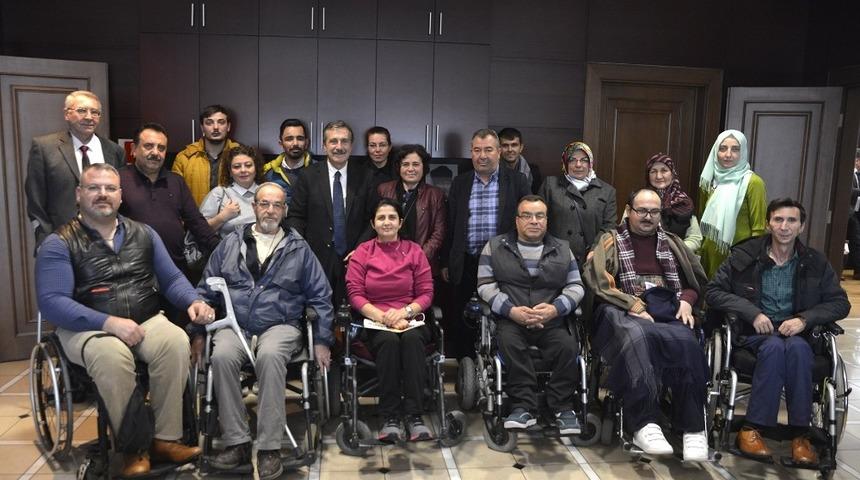 Engelli bireylerden Tepebaşı&rsquo;na tebrik