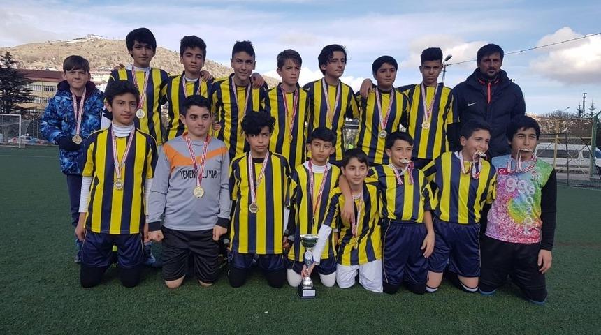 Yozgat&rsquo;ı futbol turnuvasında merkez ortaokulu temsil edecek