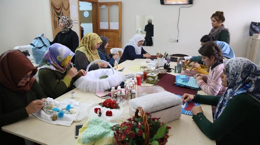 Haliliye’de 5 bin kadın meslek öğrendi