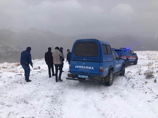 Yahyalı’da tipide mahsur kalan iki kişi kurtarıldı