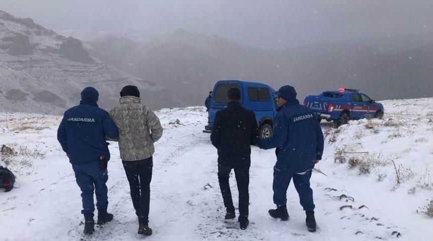 Yahyalı&rsquo;da tipide mahsur kalan iki kişi kurtarıldı