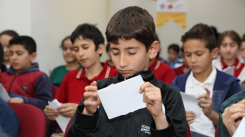 Kodlama ile &ouml;ğrencilerin farkındalık d&uuml;zeyleri artırılıyor