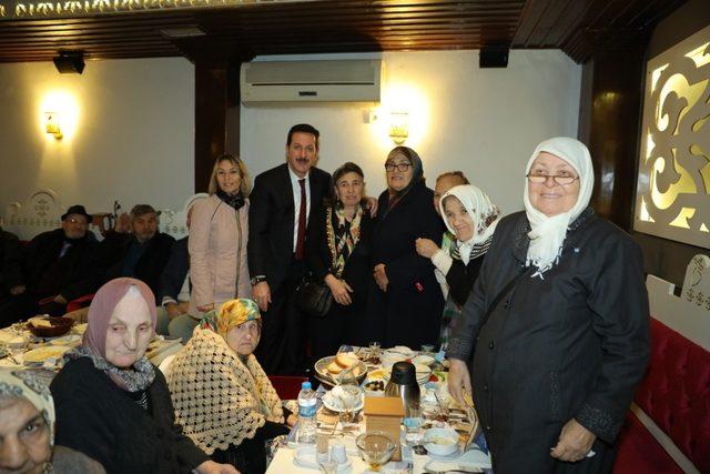 Tok: “Gençlerden beklentimiz büyüklerimize saygı”