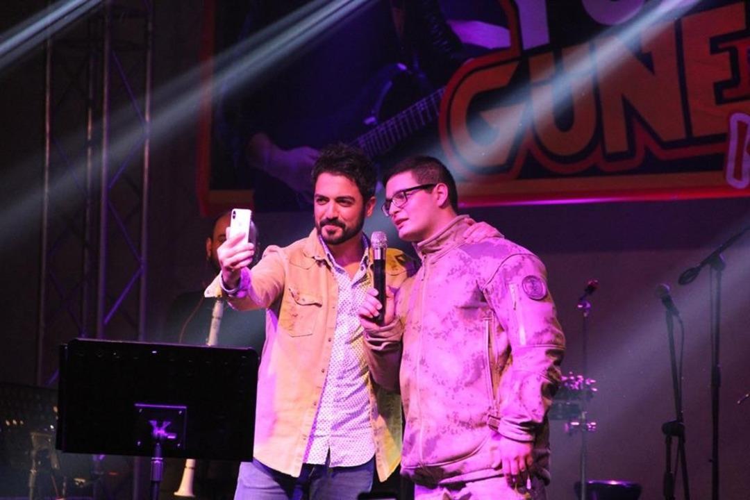 Yusuf G&uuml;ney&rsquo;den askere duygusal jest