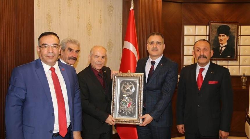 T&uuml;rk Ulaşım-Sen heyetinden Vali Akbıyık&rsquo;a ziyaret