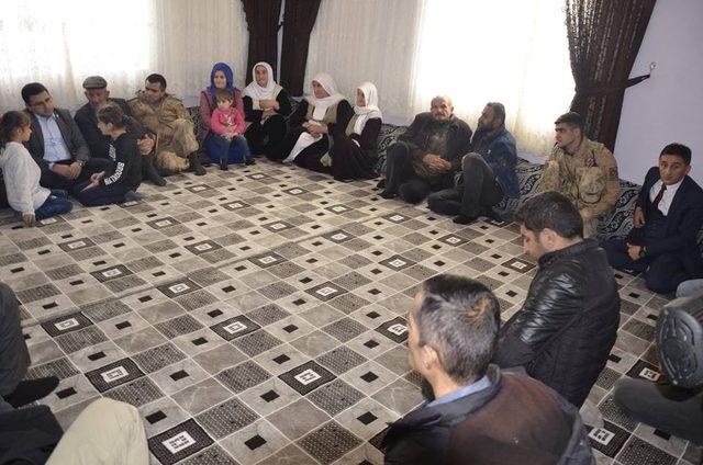 Kaymakam Pendik’ten şehit korucunun ailesine ziyaret