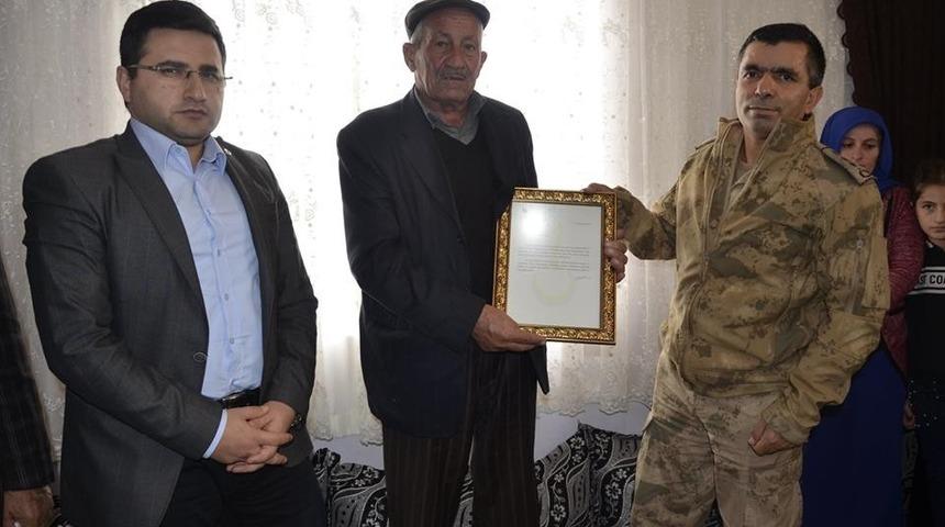 Kaymakam Pendik&rsquo;ten şehit korucunun ailesine ziyaret