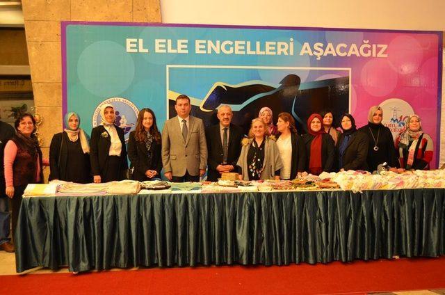 Engelliler yararına düzenlenen kermes büyük ilgi gördü