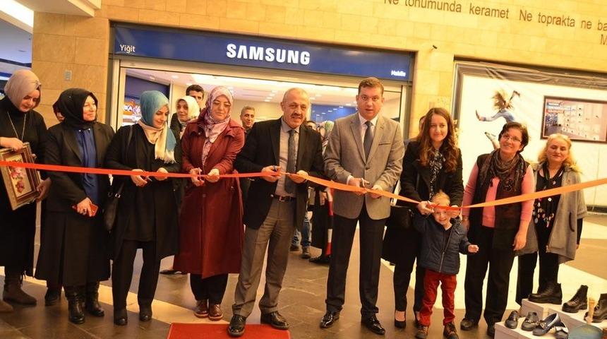 Engelliler yararına d&uuml;zenlenen kermes b&uuml;y&uuml;k ilgi g&ouml;rd&uuml;