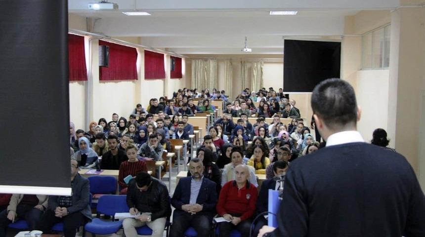 DP&Uuml;&rsquo;de &lsquo;Literat&uuml;r Tarama Teknikleri ve Pratik İpu&ccedil;ları&rsquo; konulu seminer