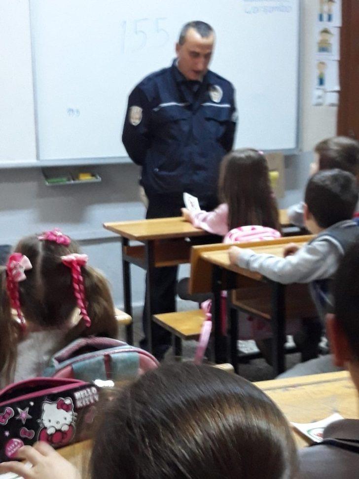 Bilecik’te polisten minik öğrencilere bilgilendirme G4