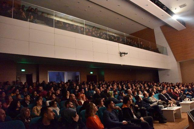 Boz&uuml;y&uuml;k&rsquo;te &ldquo;Son &Ccedil;ıkış&rdquo; sahnelendi 4