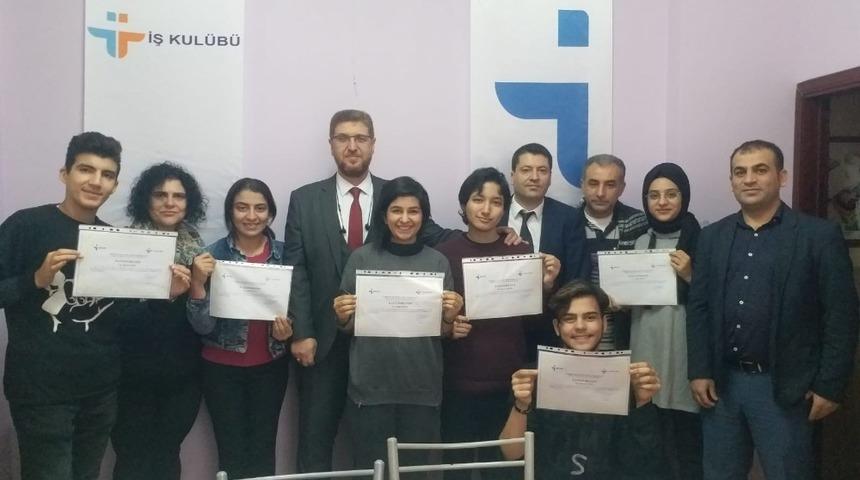İş Kul&uuml;b&uuml; eğitimlerine katılanlara sertifikaları verildi