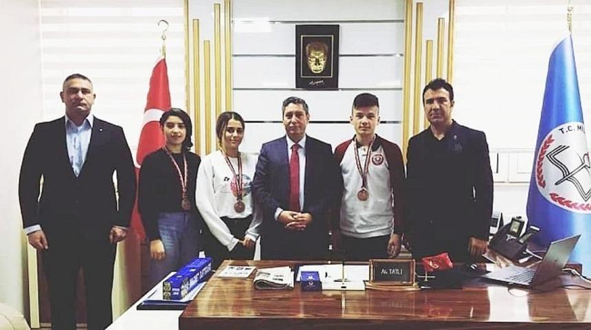 Ali Tatlı başarılı sporcuları ağırladı