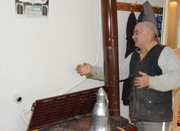 Evine yaptığı sistemle doğalgaz faturası ödemiyor!