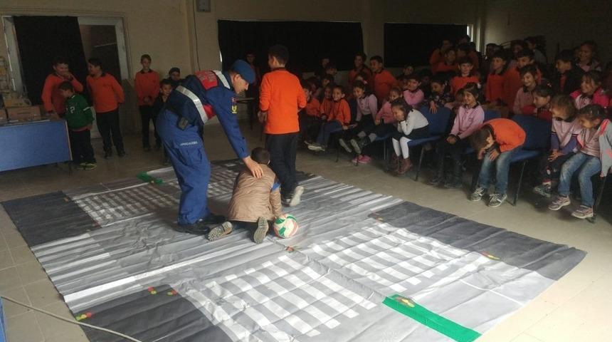 Soma&rsquo;da &ouml;ğrencilere trafik eğitimi