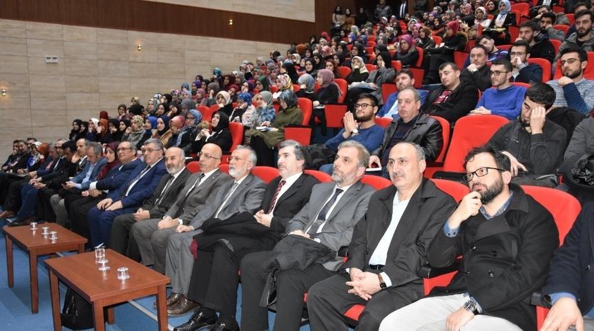 Prof. Dr. Murat: &ldquo;Hidayet bir nasiptir ama bizlere d&uuml;şen anlatmak, yaşamaktır"