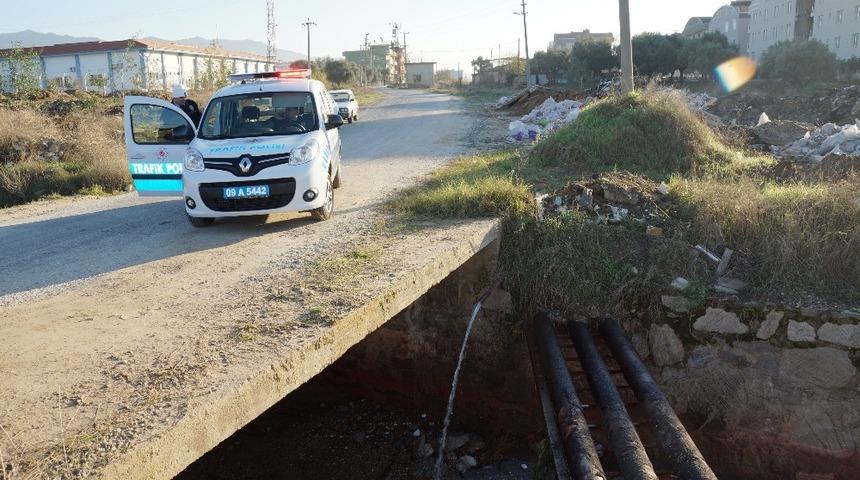 K&ouml;pr&uuml;den u&ccedil;up boru hattını kırdı, hastanede d&uuml;şt&uuml;m dedi