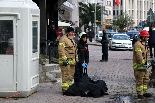 Beyoğlu'nda yangın: 2 ölü