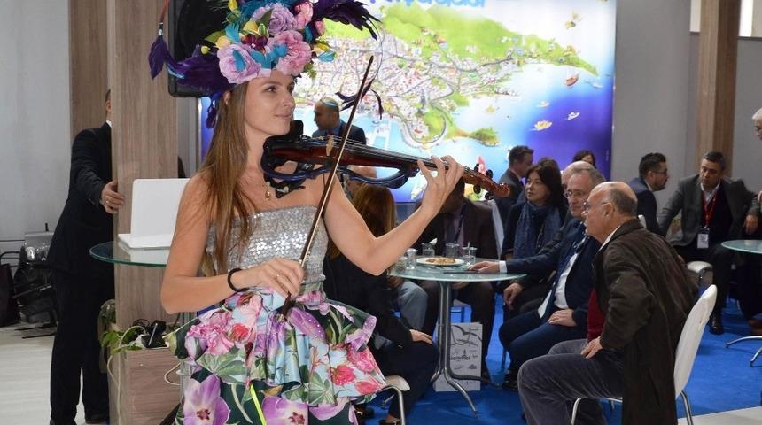 Kuşadası, Travel Turkey İzmir&rsquo;de tanıtılıyor