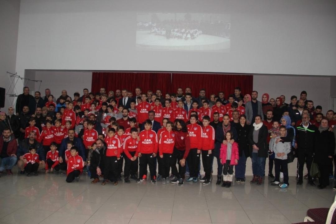 1946 &Ccedil;anspor Futbol Okulu a&ccedil;ıldı