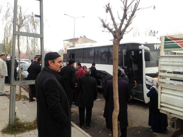 Patnos’ta Umre yolcuları dualarla uğurlandı