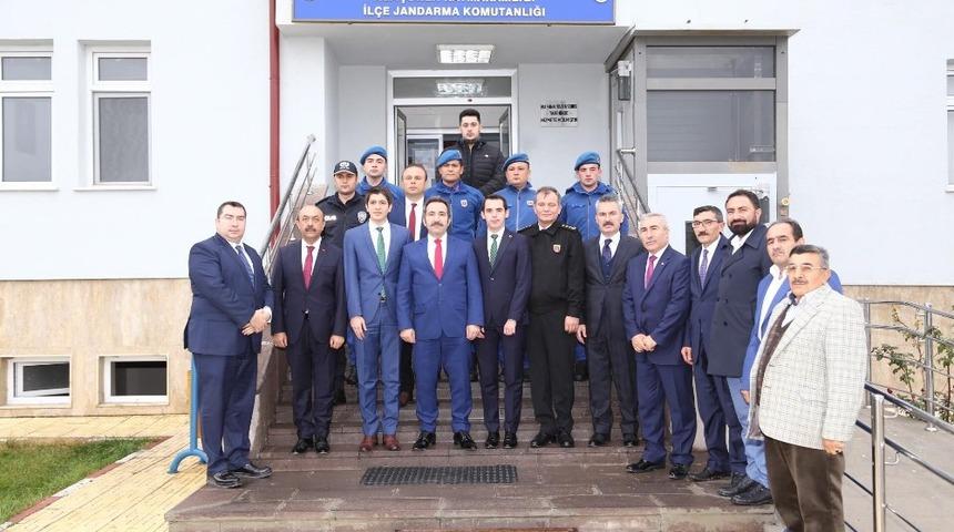 Vali Mantı Ortak&ouml;y, Ağa&ccedil;&ouml;ren, Sarıyahşi il&ccedil;elerinde incelemelerde bulundu