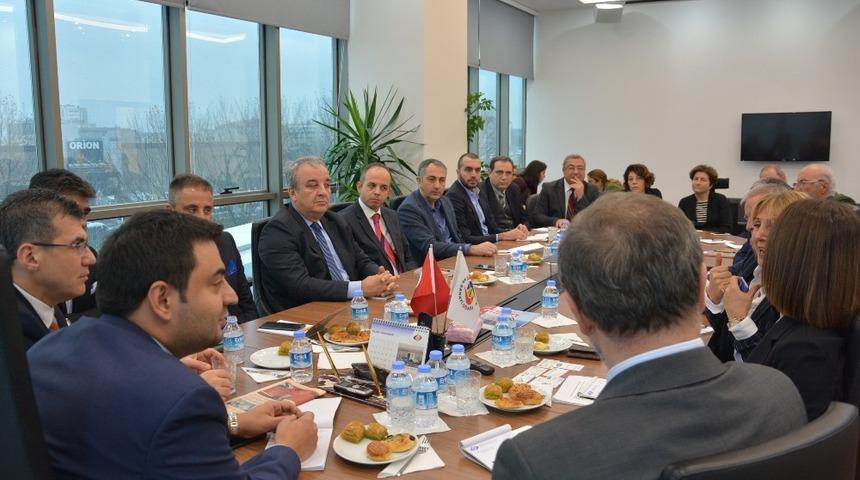 Sanayi ve ihracat sorunları yuvarlak masaya yatırıldı