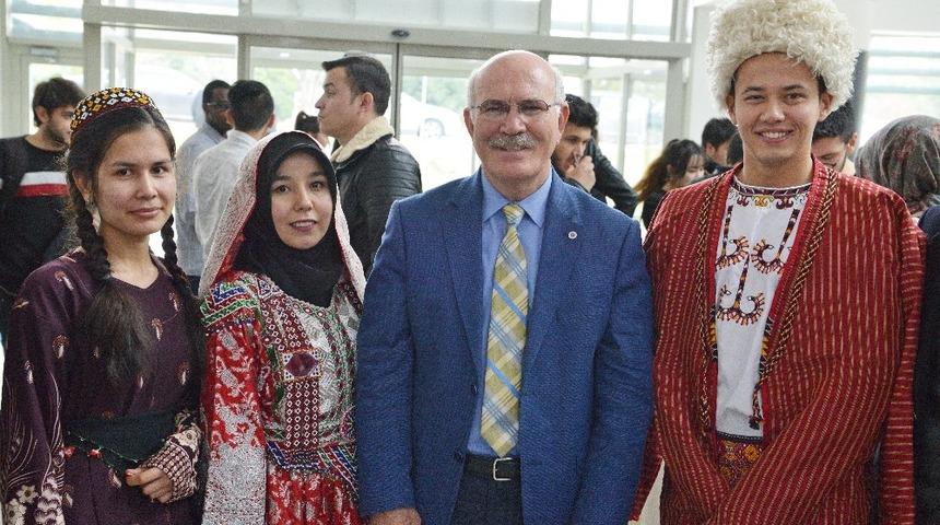 &ldquo;7 Kat 7 Tat 7 Kıta&rdquo; projesi tanıtım toplantısı yapıldı