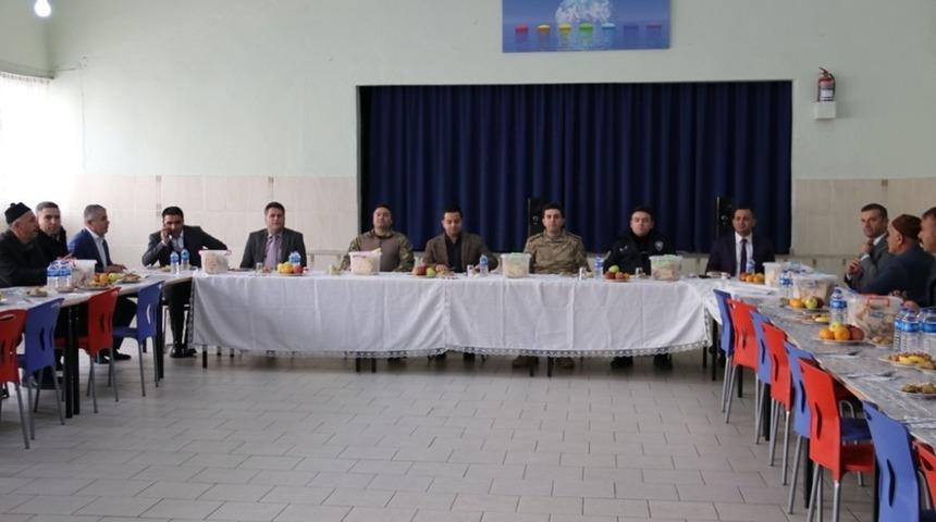 Kaymakam Hamitoğlu&rsquo;ndan yılsonu değerlendirme toplantısı