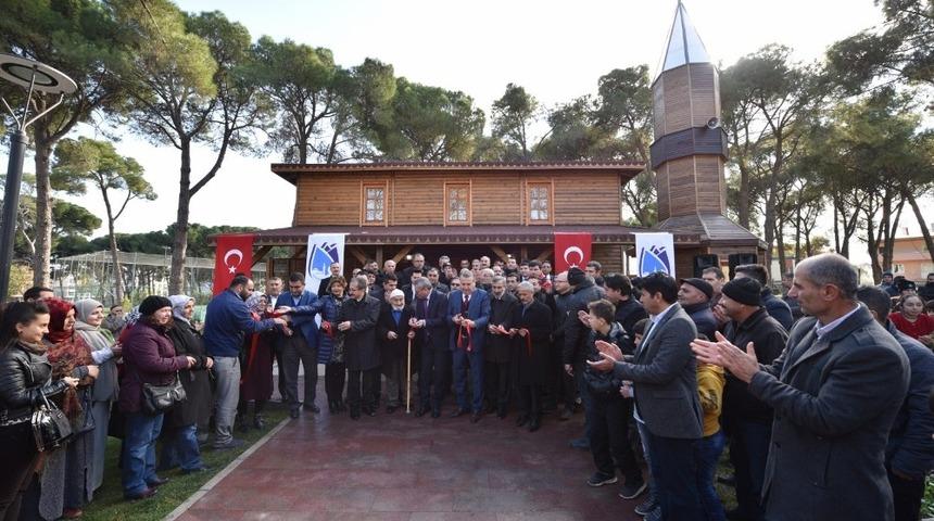 Horozk&ouml;y &Ccedil;amlık Cami ibadete a&ccedil;ıldı