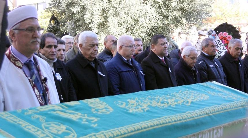 Kara&ouml;z son yolculuğa uğurlandı