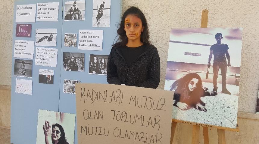 &Ouml;ğrenciler kadına şiddeti canlandırdı