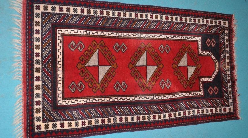 Ak&ccedil;adağ Halısı coğrafi işaret belgesi aldı