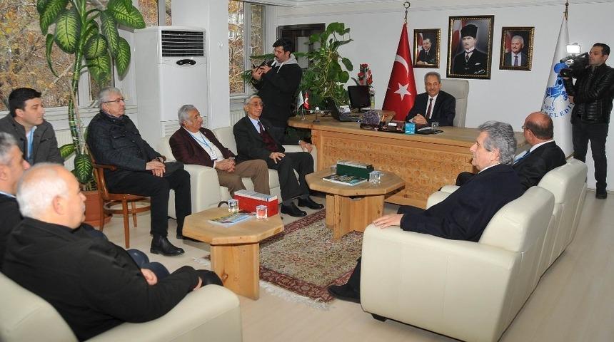 Akşehir Akademisi Vakfı M&uuml;tevelli Heyetinden Başkan Akkaya&rsquo;ya ziyaret