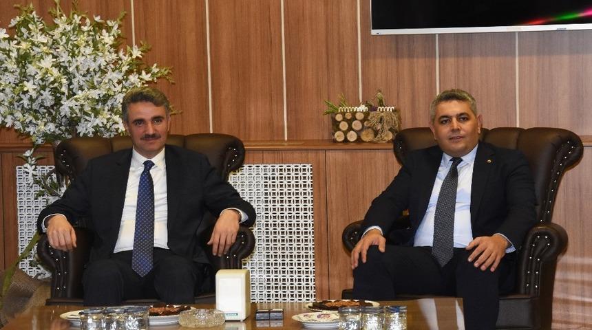 Vali Baruş, TSO&rsquo;dan ekonomi ile ilgili brifing aldı