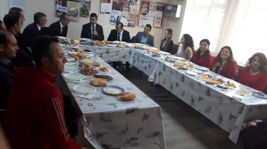 Kaymakam Girgin Melikşah Ortaokulunda incelemede bulundu