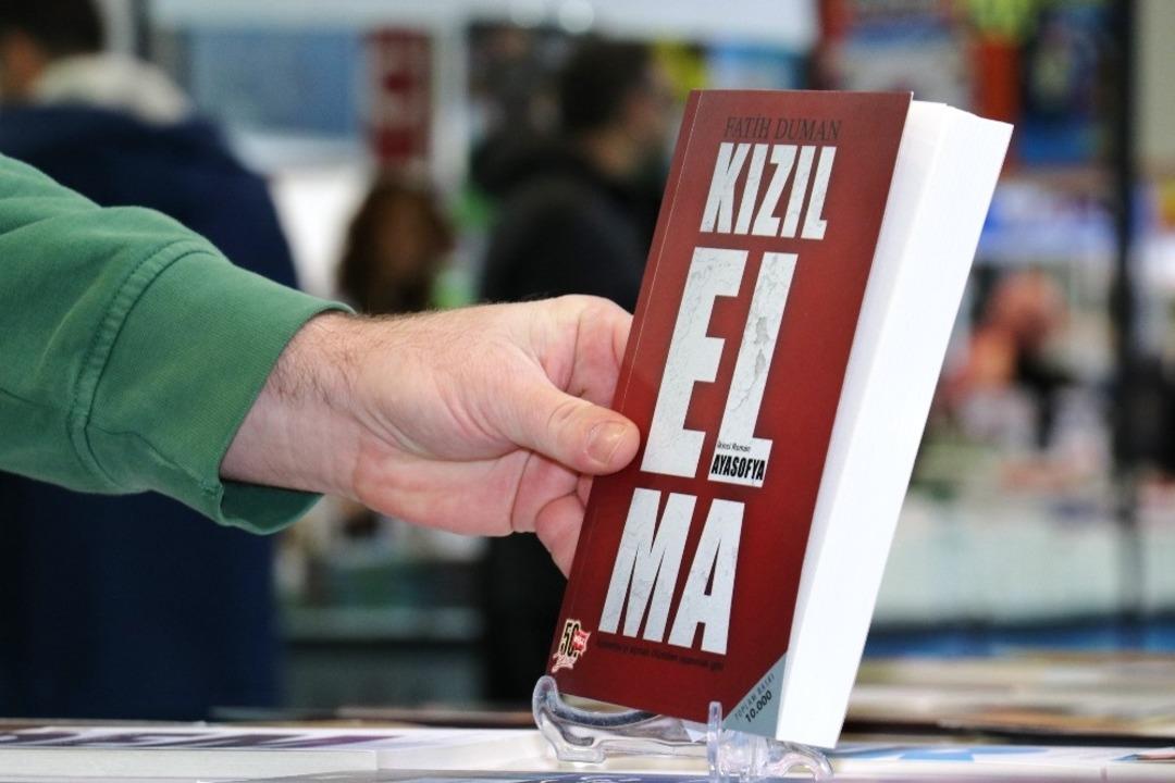 2. Van Kitap Fuarı kapılarını ziyaret&ccedil;ilerine a&ccedil;tı